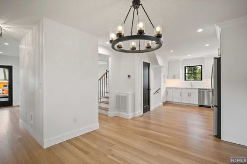 586 Palisade Ave, Teaneck NJ 07666-3145 exterior