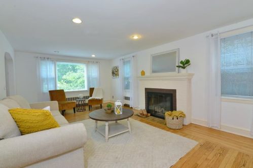 41 4th St, Providence RI 02906-3756 exterior