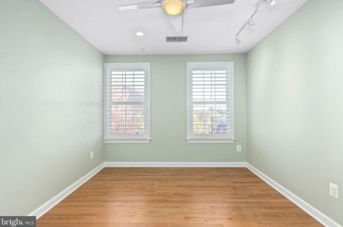 1822 Fonthill Ct, Mc Lean VA 22102-4792 exterior