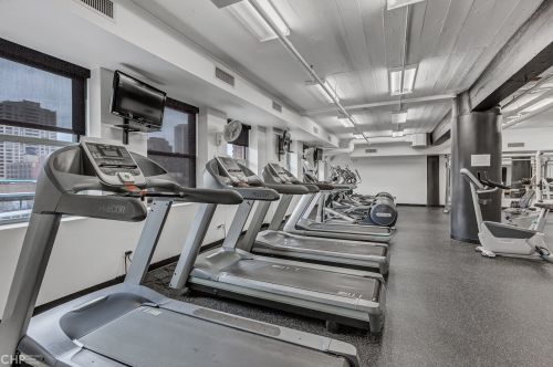 165 Canal St, Chicago IL  60606-1408 exterior