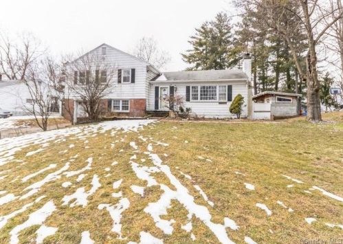 50 Ireland Dr, Poughkeepsie, NY 12603-2031