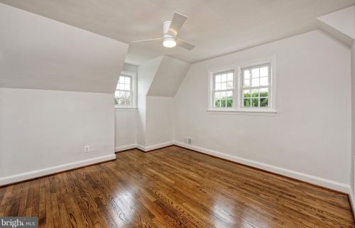 902 Commonwealth Ave, Alexandria VA exterior