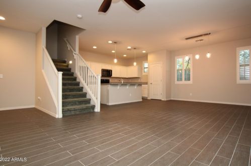 295 Scott Dr, Chandler AZ  85225 exterior