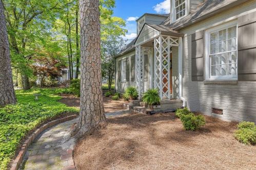 1270 Riverside Dr, Gainesville GA 30501-1830 exterior