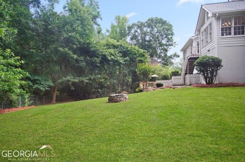 611 Belgrave Ln, Tucker GA  30084-2077 exterior