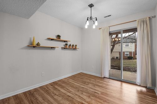 1601 Oriole Ln, Saint Louis MO 63144-1110 exterior