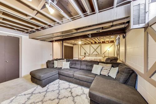 1975 Betty Jane Ct, Saint Paul MN 55109 exterior