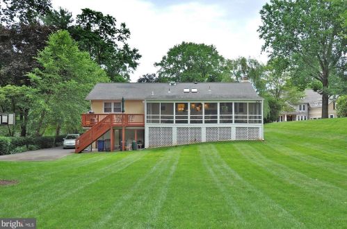 7001 Arbor Ln, Mc Lean VA  22101-1545 exterior