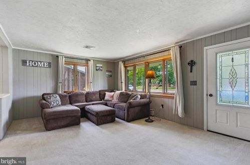 35 Pennsylvania Ave, Littlestown PA exterior