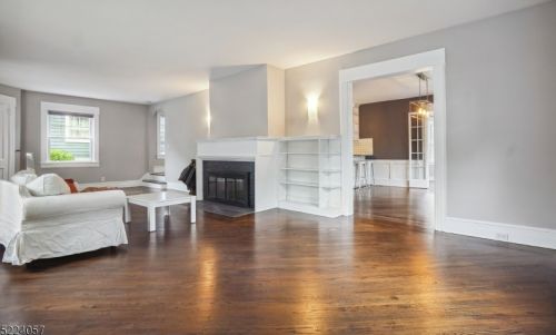 1 Winthrop Pl, Maplewood, NJ 07040-2526