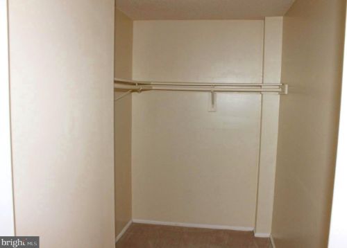 17 Mendrey Ct, Trenton NJ 08648-2661 exterior