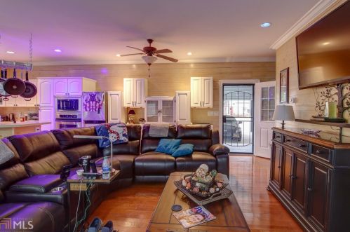 234 Marina Cir, Jackson GA  30233-3811 exterior