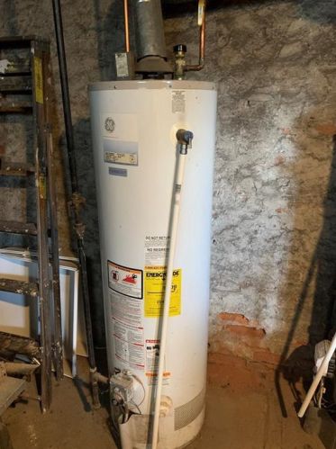 448 Admiral St, Providence RI 02908-2417 exterior