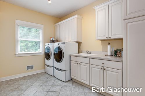 4424 Whitewood Farms Dr, Grand Rapids MI 49525-3487 exterior