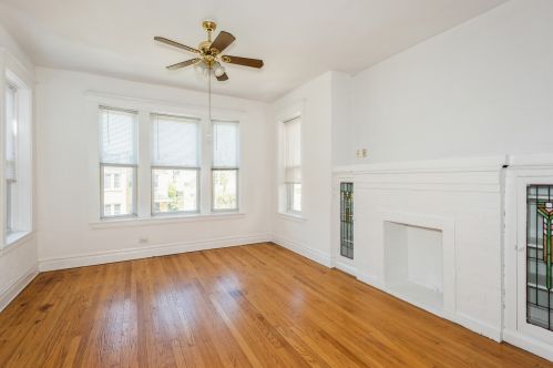 3319 Belden Ave, Chicago IL 60647-2509 exterior