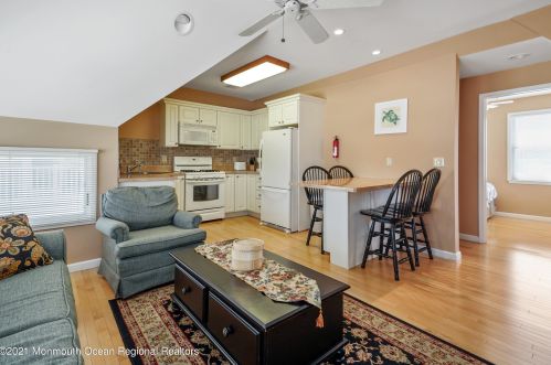 100 Vance Ave, Lavallette NJ 08735-2239 exterior