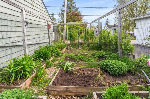 5226 Avondale St, Duluth MN 55804-1312 exterior