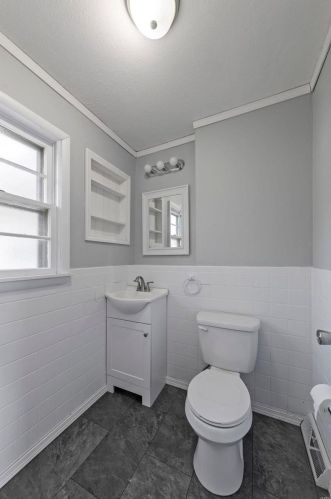 8558 Ardelia Ave, Saint Louis MO 63114-4408 exterior