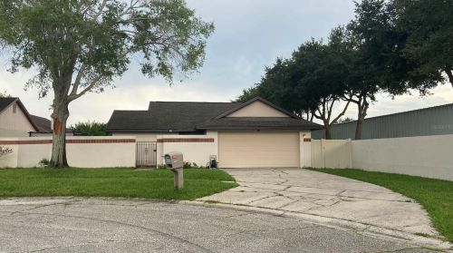 6901 Drury St, Tampa, FL 33635-9644