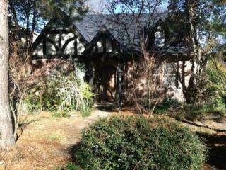 1704 Roseland Dr, Birmingham AL  35209-3938 exterior