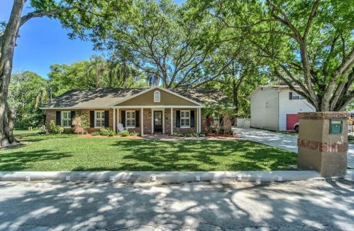 8919 Arrawana Ave, Tampa FL 33614-1810 exterior