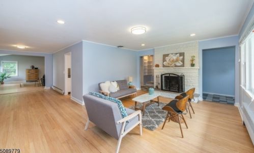 255 Hillside Ave, Livingston NJ  07039-3650 exterior