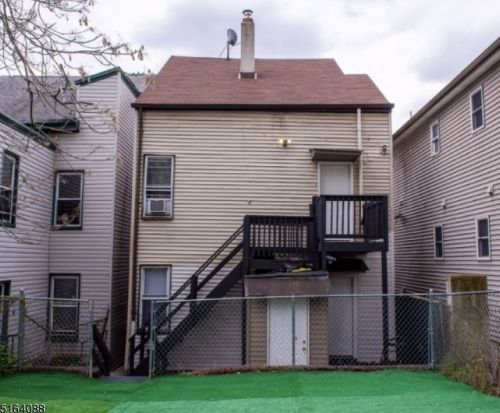15 3 St, Paterson NJ 07506-1844 exterior