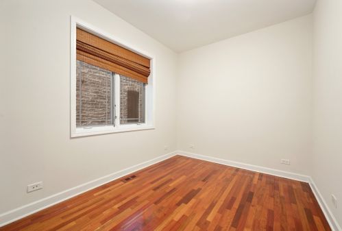 1452 Blackhawk St, Chicago IL 60610-1170 exterior