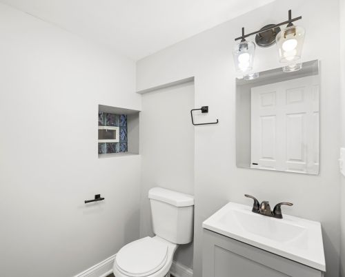 7325 Champlain Ave, Chicago IL 60619-1828 exterior