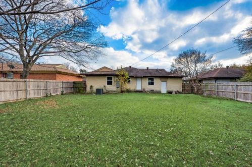 2209 Costa Mesa Dr, Dallas TX  75228-2027 exterior