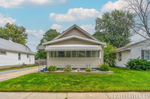 2488 Mccracken St, Meskegon, MI 49441-1473