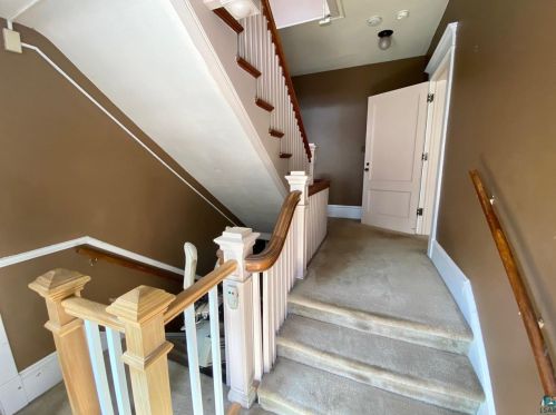 2140 Woodland Ave, Duluth MN 55803-2252 exterior