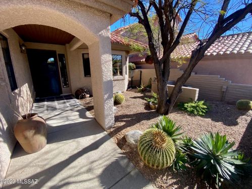 5980 Misty Ridge Dr, Tucson, AZ 85718-3438