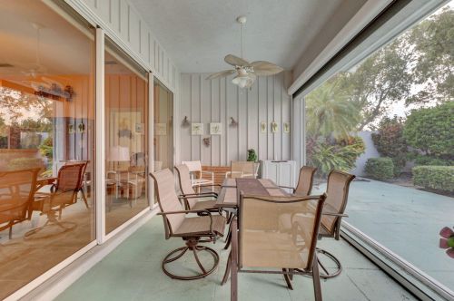 1553 Amherst Dr, Fort Pierce FL 34986-2413 exterior