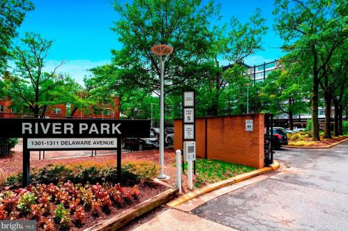 1311 Delaware Ave, Washington DC  20024-3930 exterior