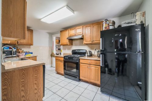 4028 Barnes Ave, Bronx NY 10466-4310 exterior