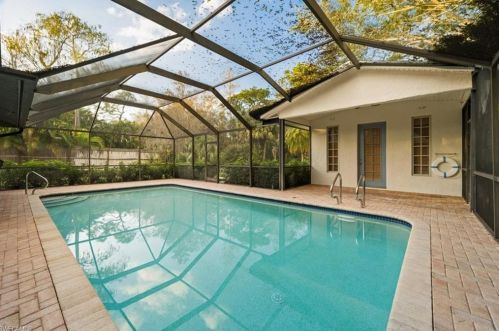 5341 Hickory Wood Dr, Naples FL 34119-1404 exterior