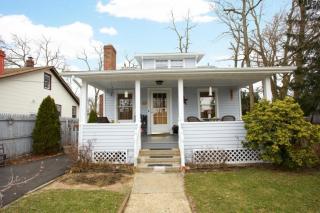 517 Clinton Ave, Belford NJ  07718-1112 exterior