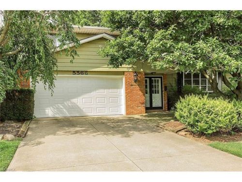 5566 Elm Hill Dr, Cleveland, OH 44139-1942