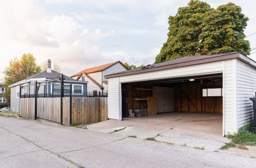 6345 Eddy St, Chicago IL 60641-3246 exterior