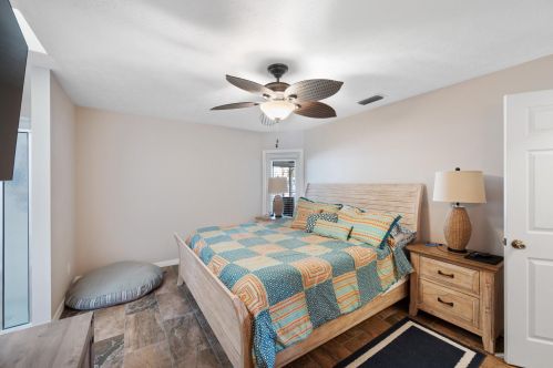 451 Raymond Ln, Fort Pierce FL  34983-1131 exterior