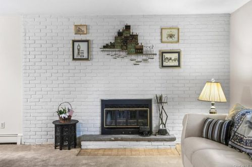 1 Lincoln Dr, Poughkeepsie NY 12601-6004 exterior