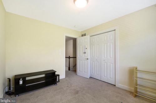 2471 Raleigh Rd, Hummelstown PA 17036-7078 exterior