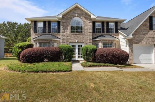 1560 Rogers Crossing Dr, Lithonia GA  30058-7005 exterior