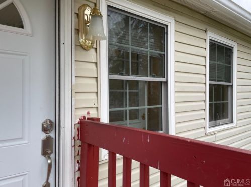 15 Henry St, Edison NJ  08820-2817 exterior