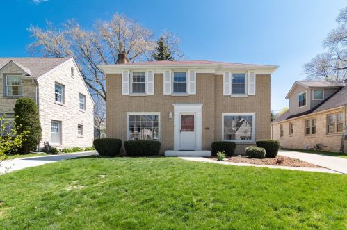 2416 91, Milwaukee WI 53226-1832 exterior