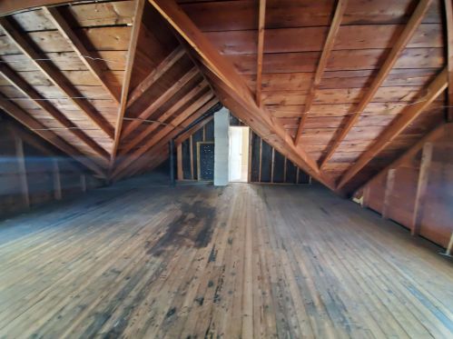 1314 49, Milwaukee WI 53208-1735 exterior