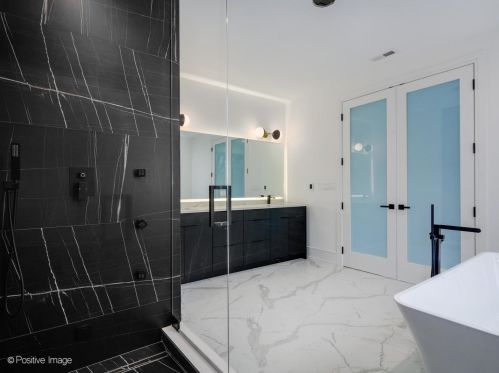 2129 Maplewood Ave, Chicago IL  60647-4148 exterior