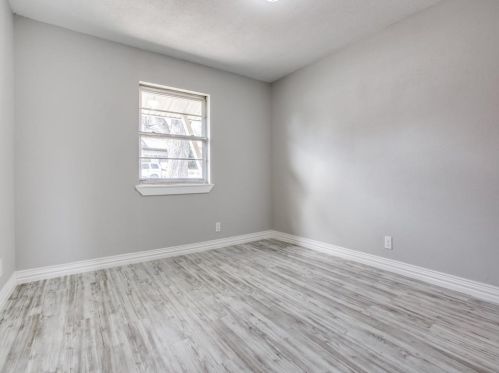 204 Ross Ave, Denison TX 75020-3648 exterior