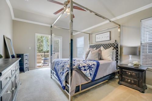 313 El Socorro Ln, Austin TX 78732-2448 exterior